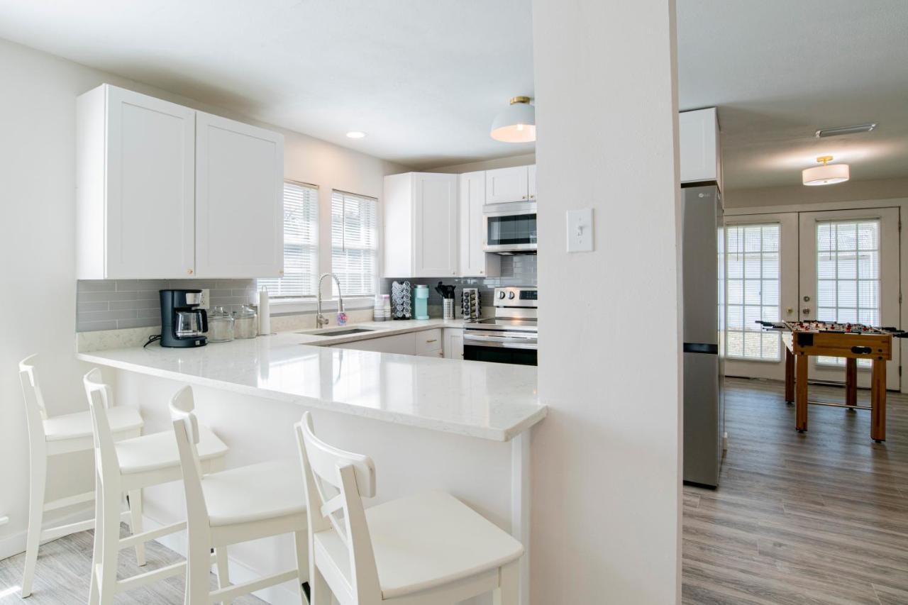 House In Mobile Newly Renovated! Quiet & Centrally Located! Exterior photo
